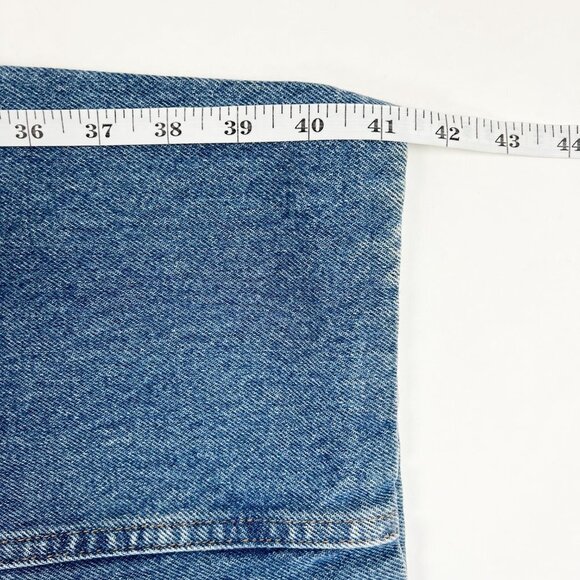L. L. Bean Jeans Original Fit/Relaxed Rigid Denim. Medium Blue Wash. Size 12 - Picture 11 of 16